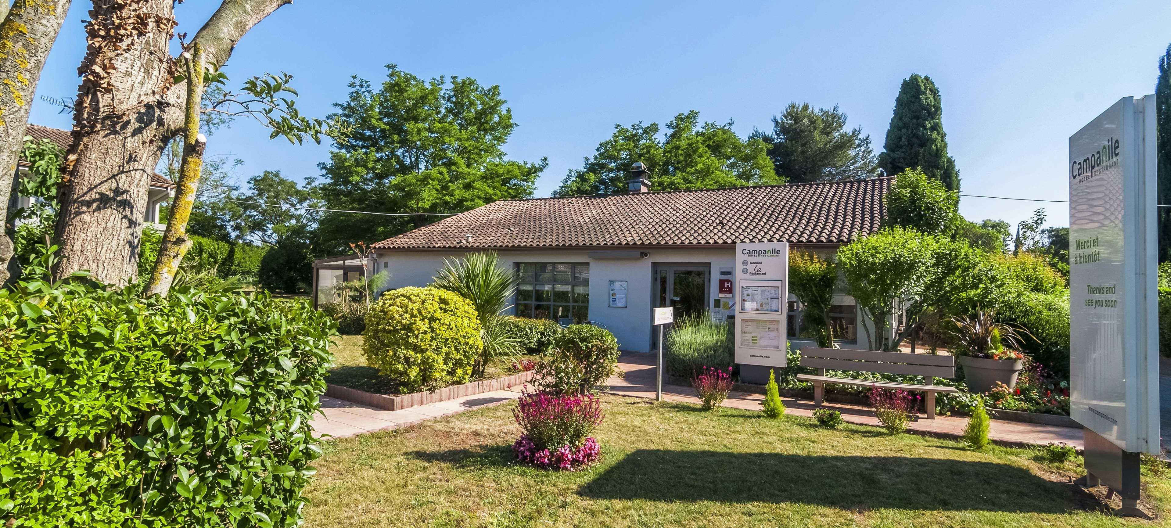 Campanile Nimes Sud - Caissargues Hotel Exterior foto