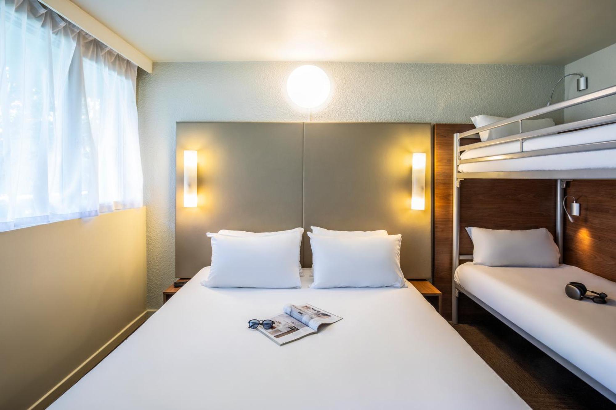 Campanile Nimes Sud - Caissargues Hotel Exterior foto